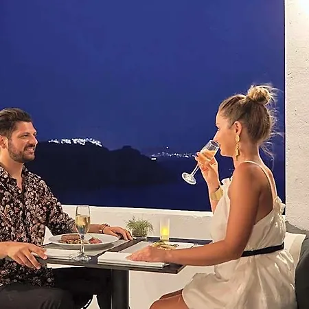 Mr And Mrs White Oia - Santorini 4*