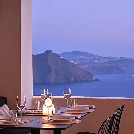 Mr And Mrs White Oia - Santorini 4* Foinikiá